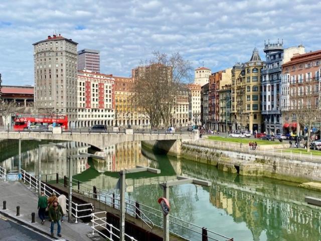 Piso De Diseno Con Vistas A La Ria. Apartman Bilbao Kültér fotó